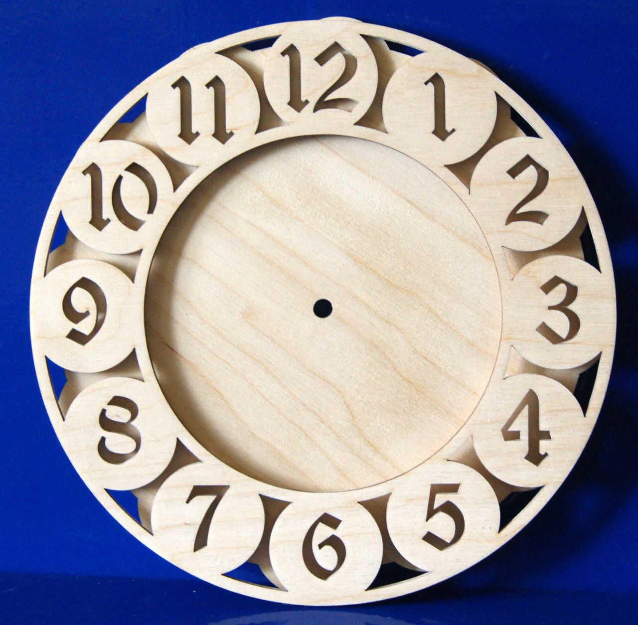 Арабский циферблат часов. Циферблат из фанеры. Цифры для циферблата. Часы из фанеры. Заготовки для часов из дерева.